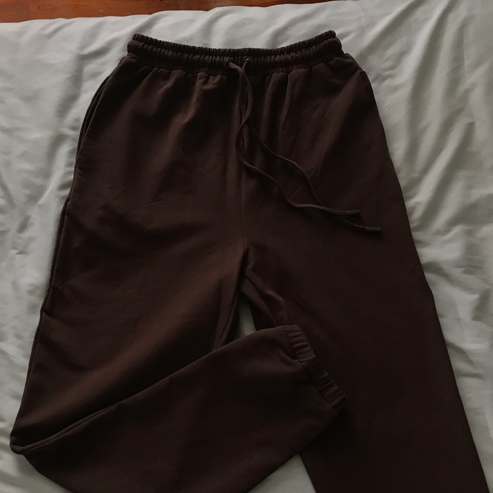 BRAND NEW MESHKI CHOCOLATE BROWN SWEATPANTS!